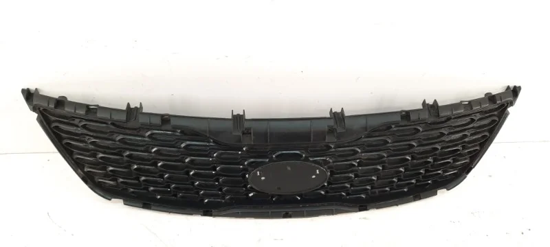 Решетка радиатора Kia Sorento 2009-2017