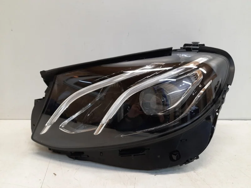 Фара Mercedes-Benz -Class 2016-2019 W213
