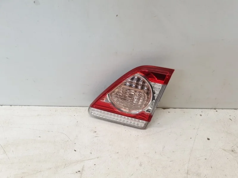 Фонарь Toyota Corolla 2010-2013 E150