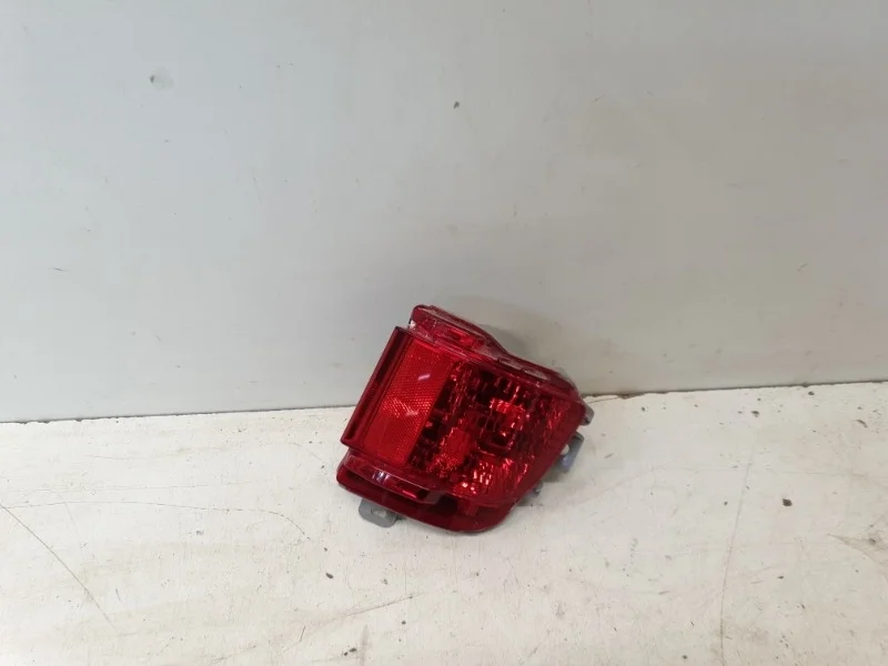 Фонарь противотуманный Toyota Land Cruiser 2016- 200