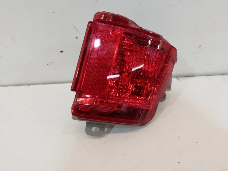 Фонарь противотуманный Toyota Land Cruiser 2016- 200