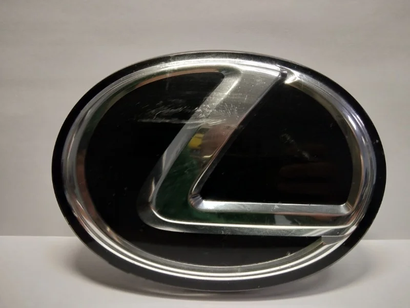 Эмблема Lexus RX 2016-2019 4