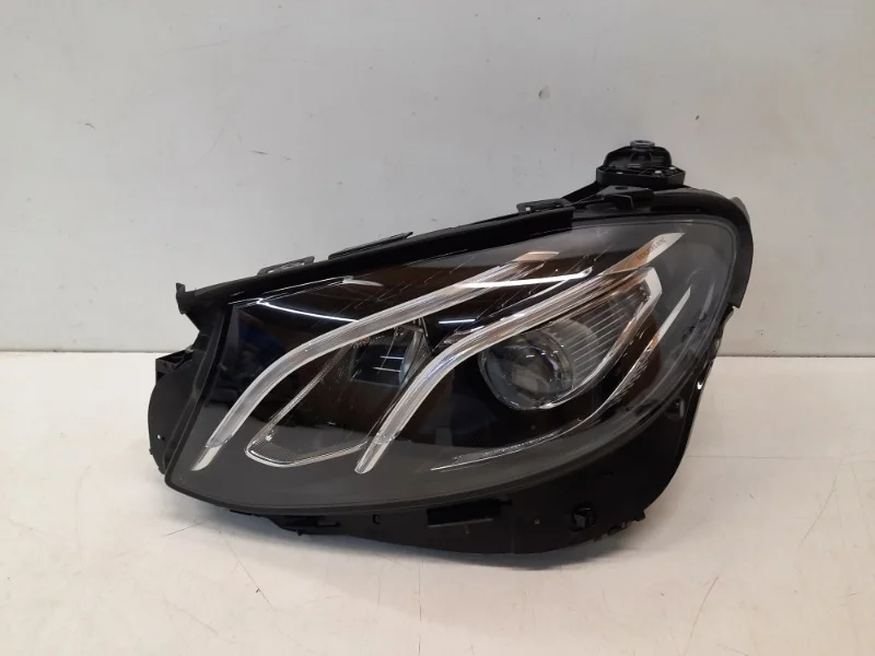 Фара Mercedes-Benz -Class 2016-2020 W213