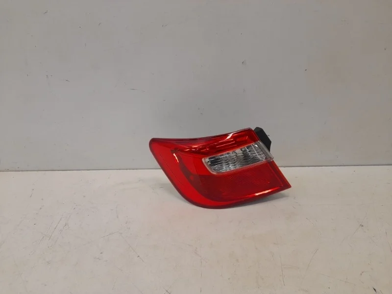 Фонарь Toyota Camry 2011-2014 V50