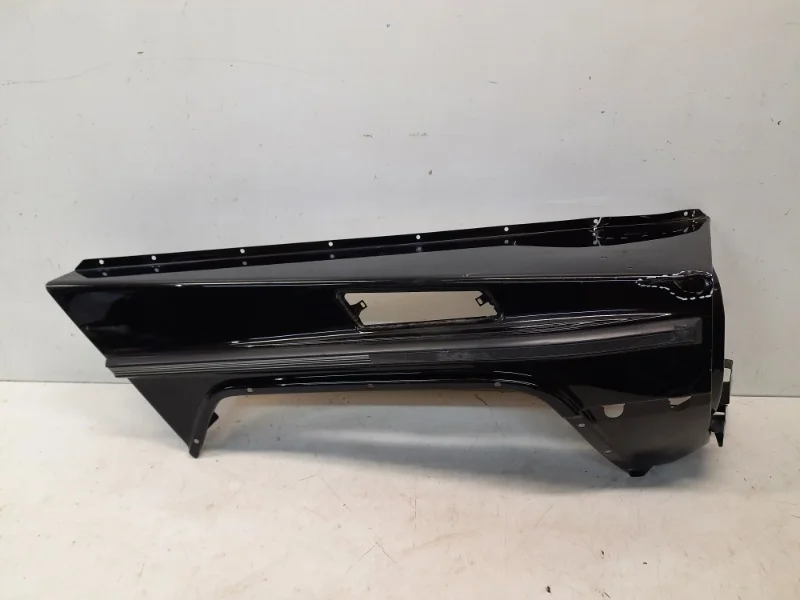 Крыло Mercedes-Benz Gelandewagen 2012-2018 W463