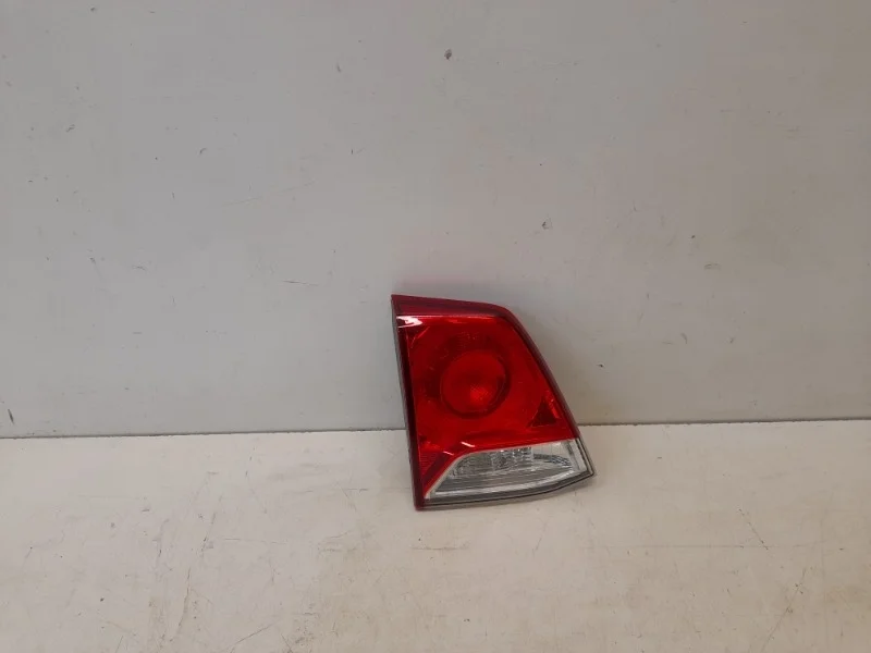 Фонарь Toyota Land Cruiser 2012-2015 200