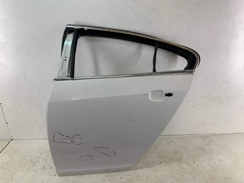 Дверь Opel Insignia 2008-