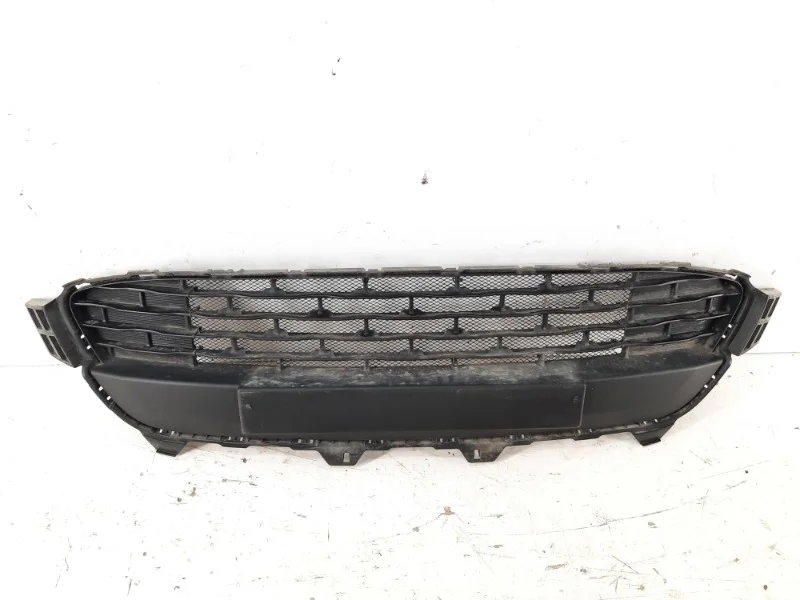 Решетка бампера Kia Rio 2017-2020 4