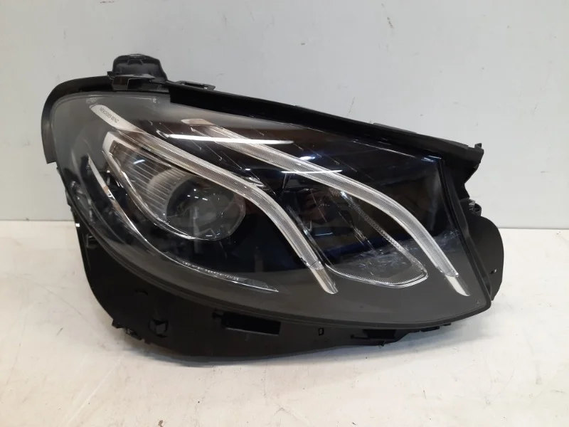 Фара Mercedes-Benz -Class 2016-2020 W213