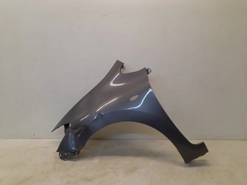 Крыло Toyota Auris 2006-2009 1