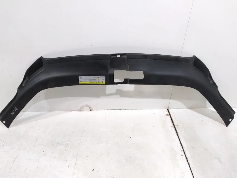 Накладка замка капота AUDI Q7 2005-2015 4L