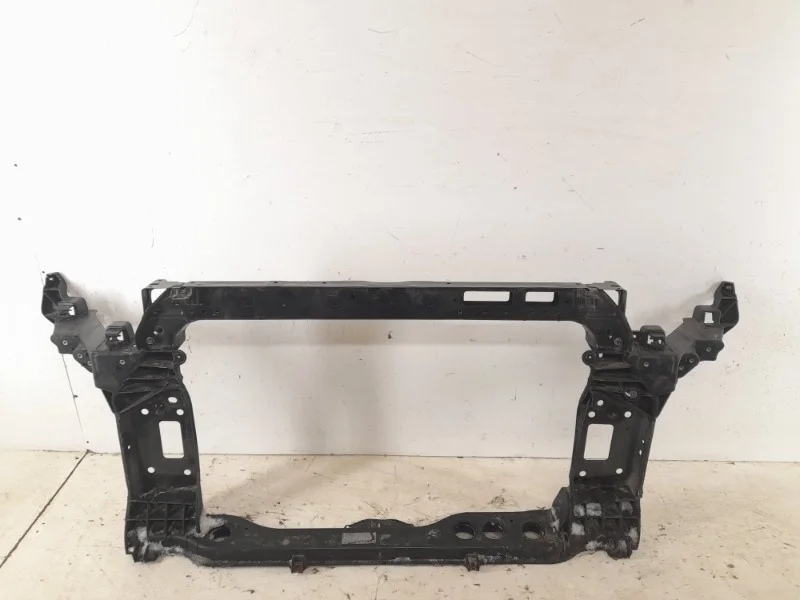 Панель передняя (телевизор) Hyundai Tucson 2015-2019 3