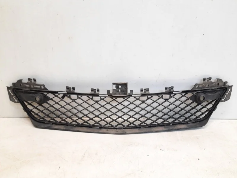 Решетка бампера Mercedes-Benz -Class 2011-2014 W204