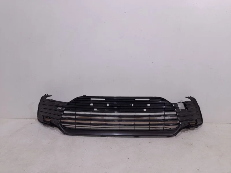 Решетка бампера Toyota Camry 2021- 70