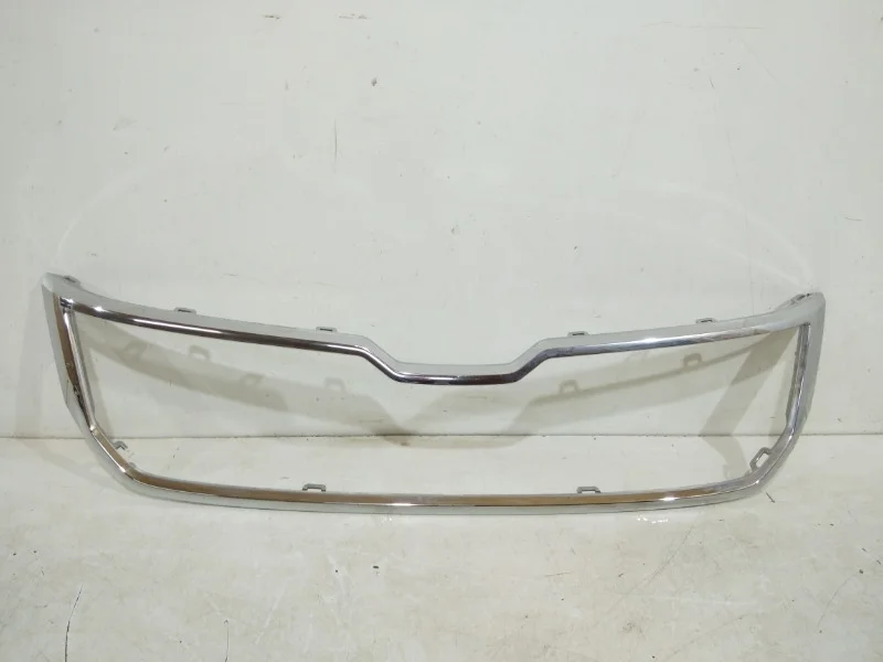 Молдинг решетки радиатора Skoda Kodiaq 2016-2021