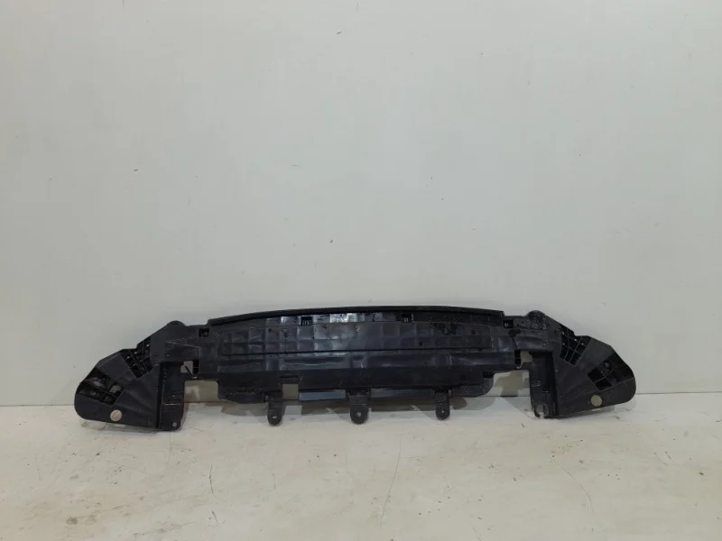 Пыльник бампера Toyota Camry 2018- 70