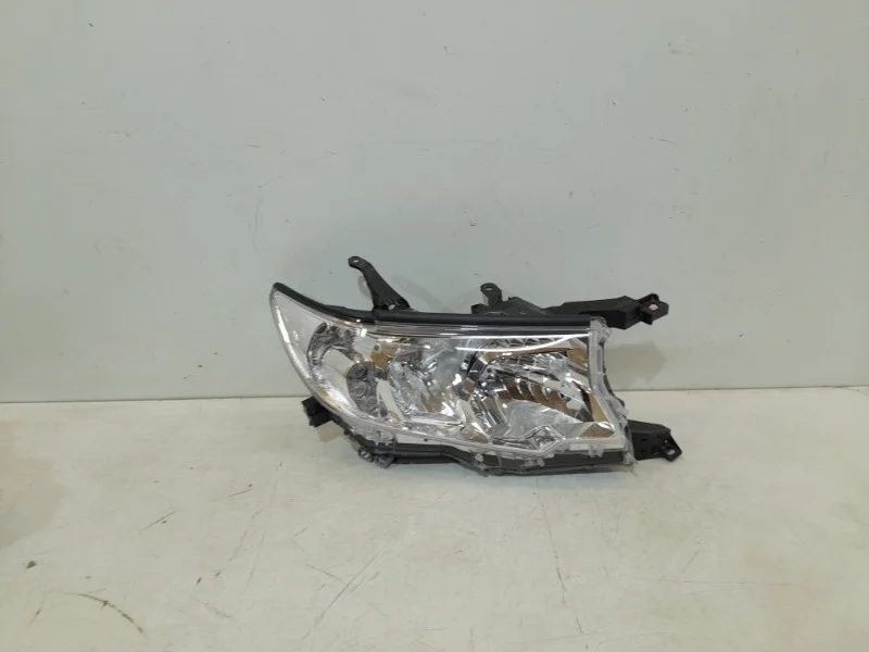 Фара Toyota Land Cruiser Prado 2018- 150