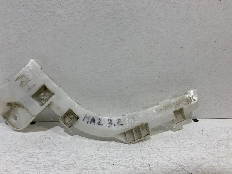 Кронштейн бампера Mitsubishi ASX 2010-