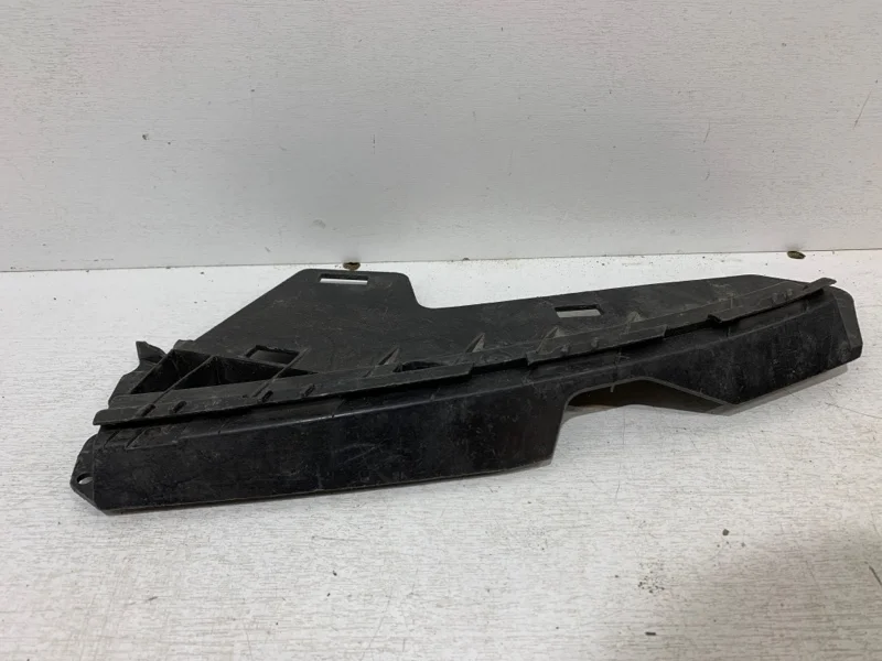 Кронштейн бампера Volvo XC70 2007-2016