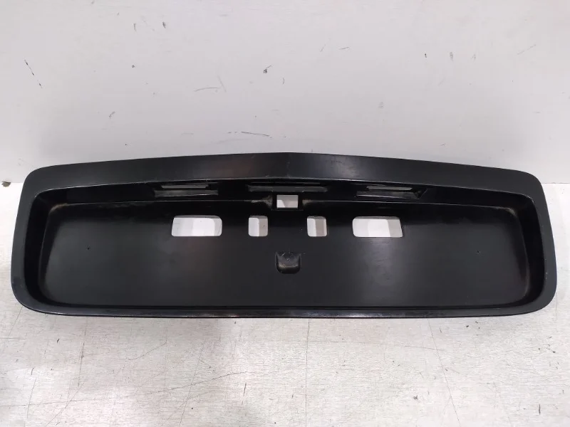 Накладка крышки багажника Nissan Pimera 1996-2002 P11