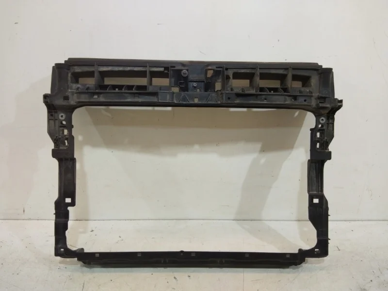 Панель передняя (телевизор) Volkswagen Tiguan 2017-2022