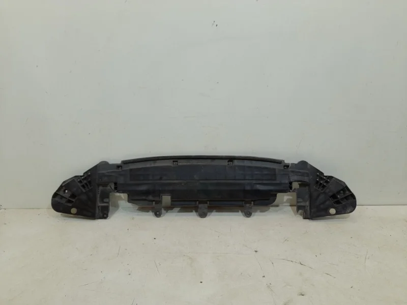 Пыльник бампера Toyota Camry 2018- 70