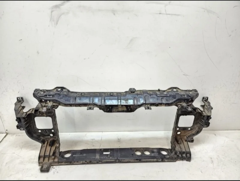 Панель передняя (телевизор) Kia K5 2020-