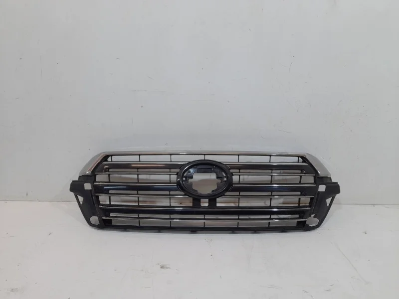 Решетка радиатора Toyota Land Cruiser 2016- 200