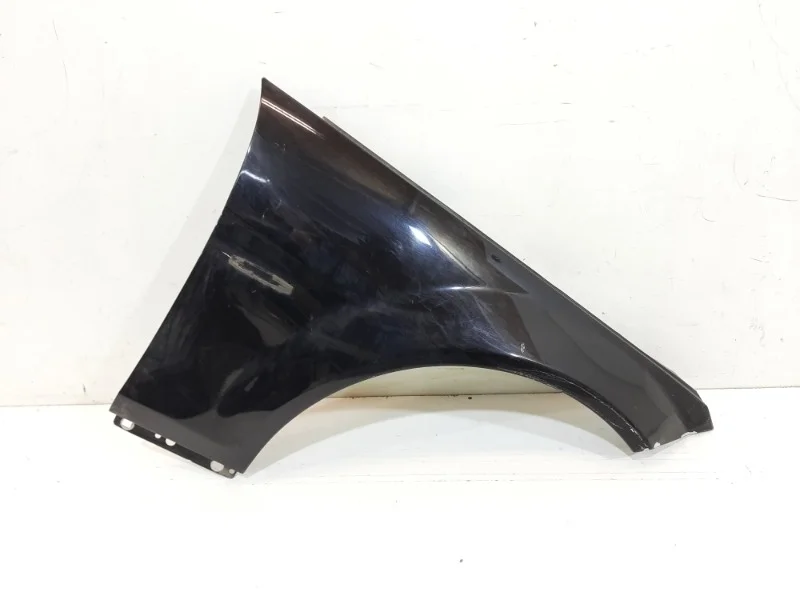 Крыло Mercedes-Benz -Class 2007-2014 W204