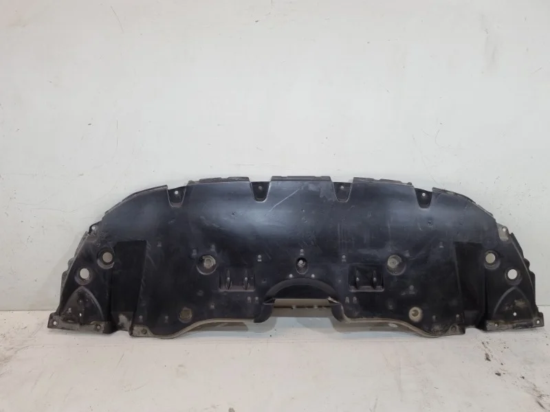 Пыльник бампера Toyota Camry 2018- 70