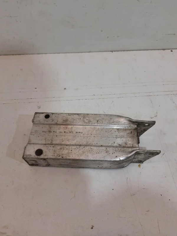 Кронштейн усилителя Mercedes-Benz -Class 2009-2016 W212