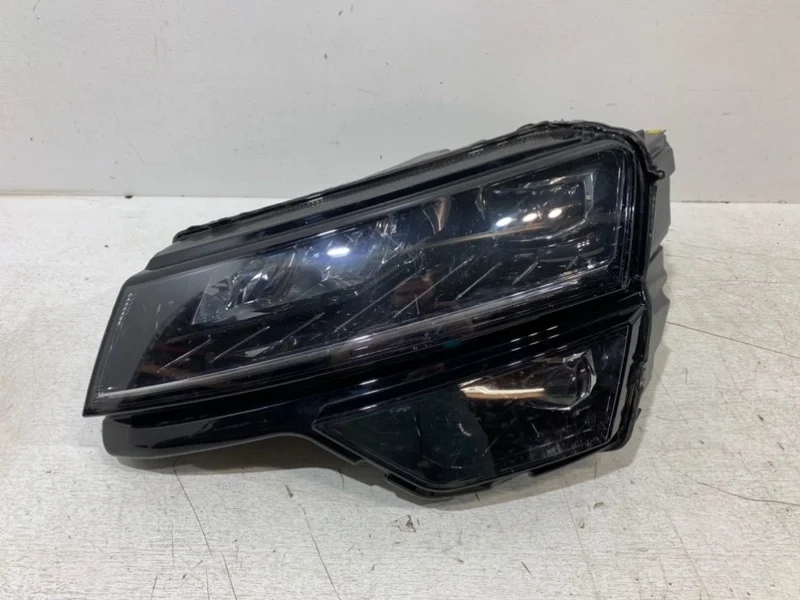 Фара Skoda Karoq 2017-