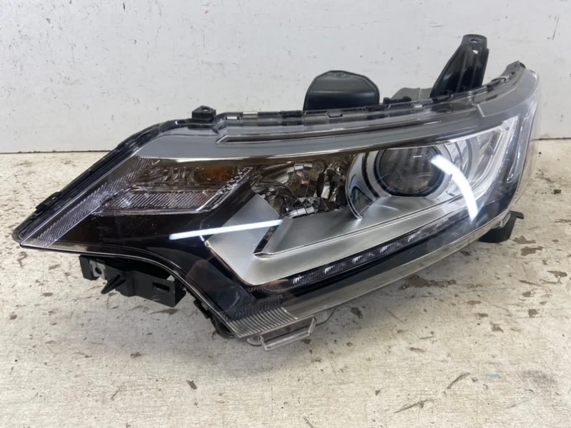 Фара Mitsubishi Outlander 2015- 3