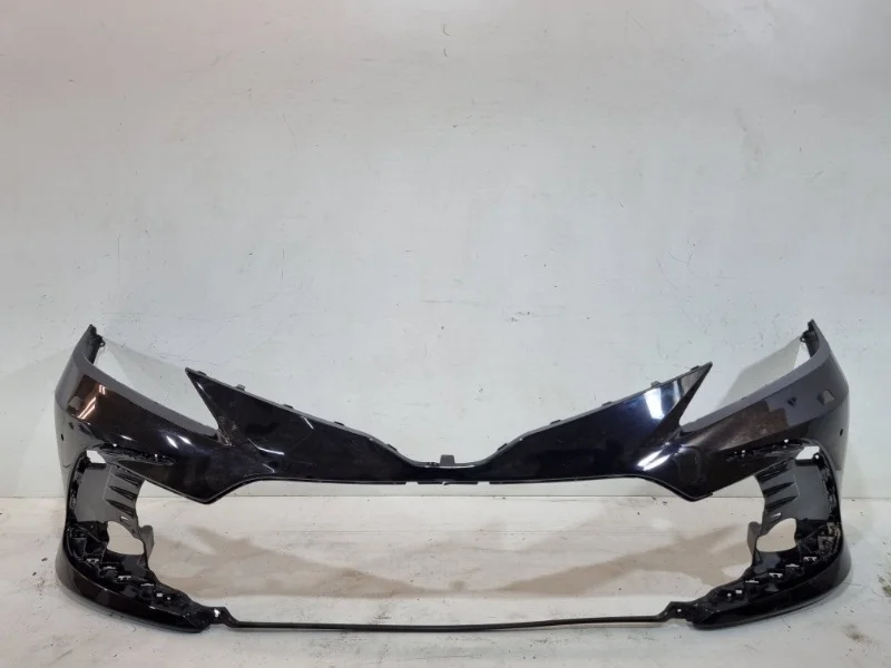 Бампер Toyota Camry 2021- 70