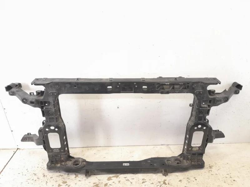 Панель передняя (телевизор) Hyundai Santa Fe 2018- 4