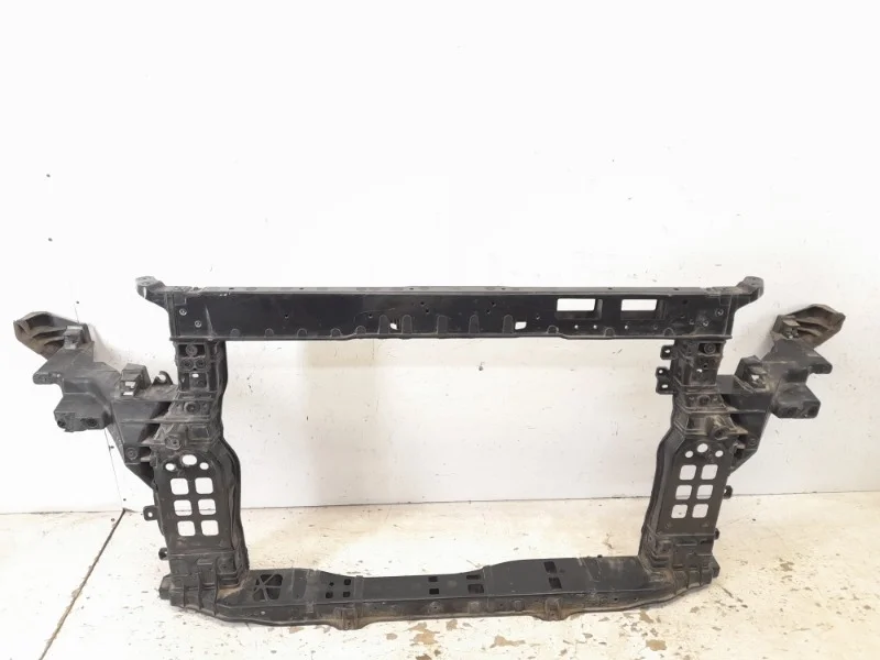 Панель передняя (телевизор) KIa Sorento 2015-2019 3