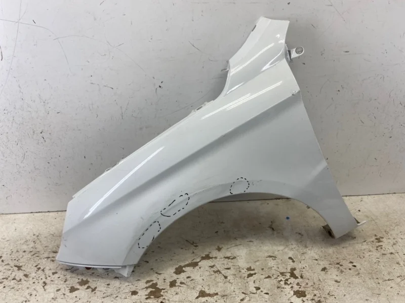 Крыло Lada Vesta 2015-