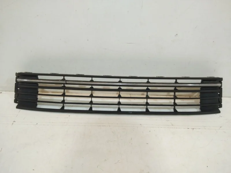 Решетка бампера Volkswagen Polo 2015-2019