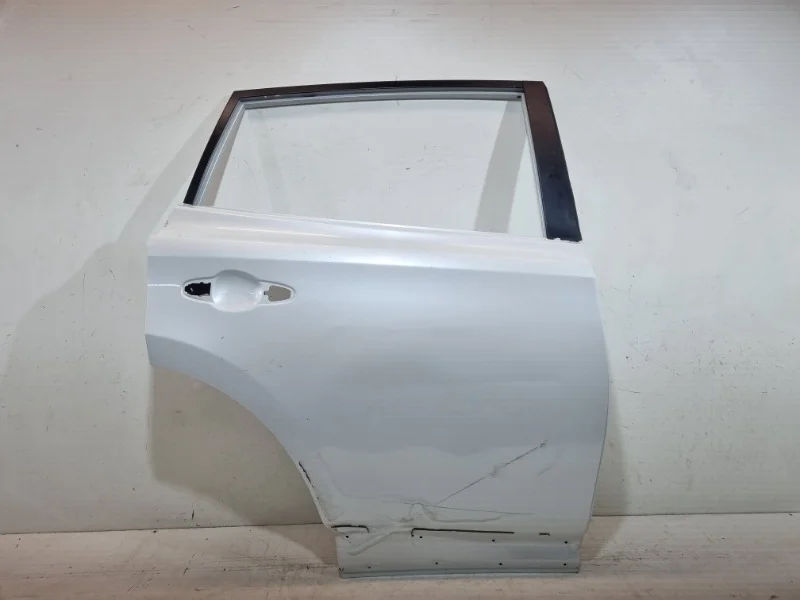 Дверь Toyota Rav4 2013-2019