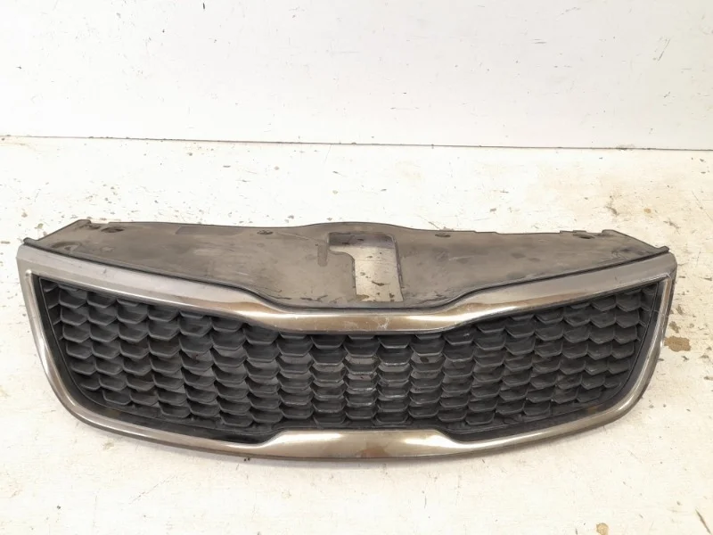 Решетка радиатора kia Rio 2015-2017 3