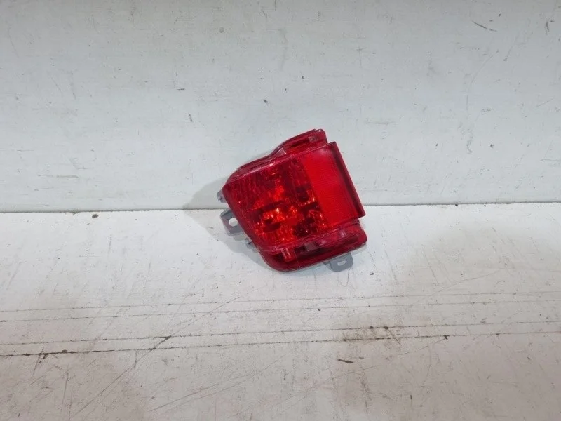 Фонарь противотуманный Toyota Land Cruiser 2016-2022 200