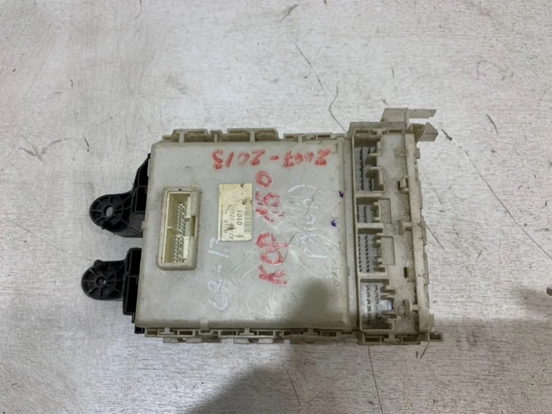 Блок предохранителей Toyota Corolla 2006- 150