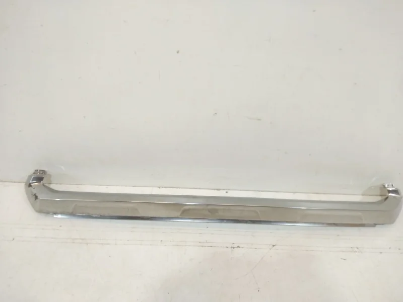 Молдинг решетки радиатора Lexus RX 2016-2019 4