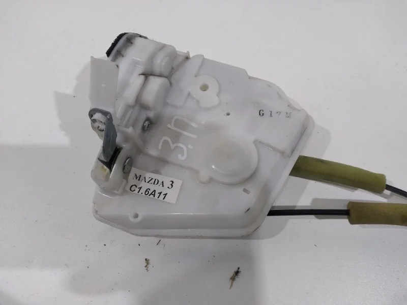 Замок двери Mazda 3 2008-2013 BL