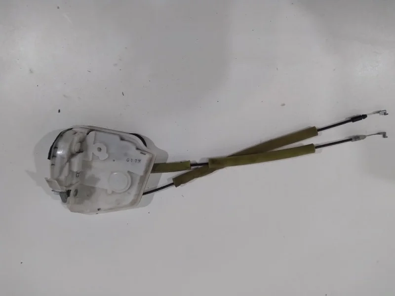 Замок двери Mazda 3 2008-2013 BL