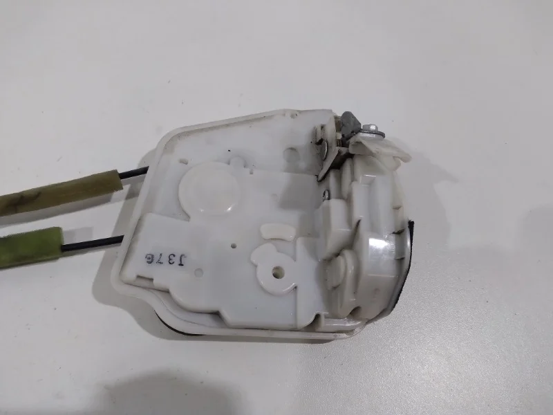Замок двери Mazda 3 2009-2013 BL