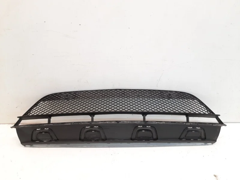 Решетка бампера Mercedes-Benz GLC 2015-2018 X253