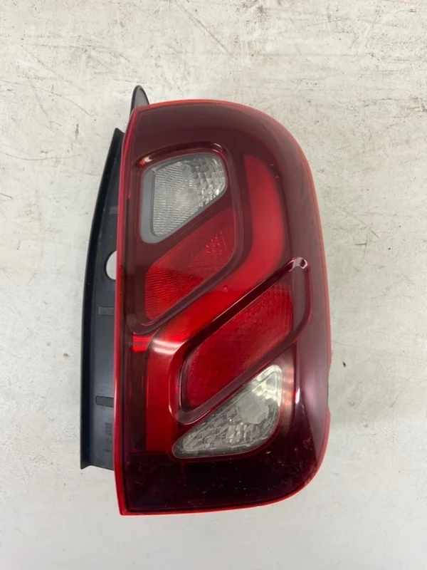 Фонарь Renault Duster 2015-