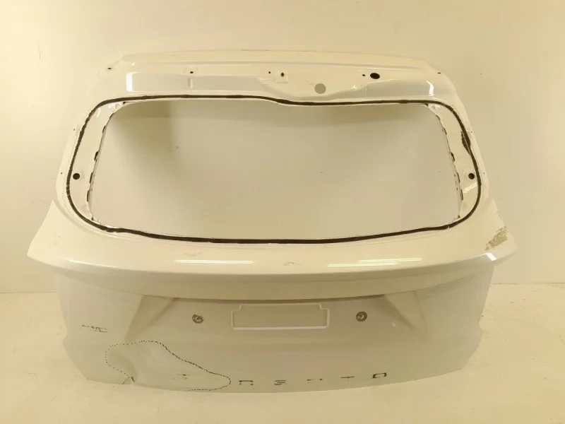 Крышка багажника KIa Sorento 2020-2022 4