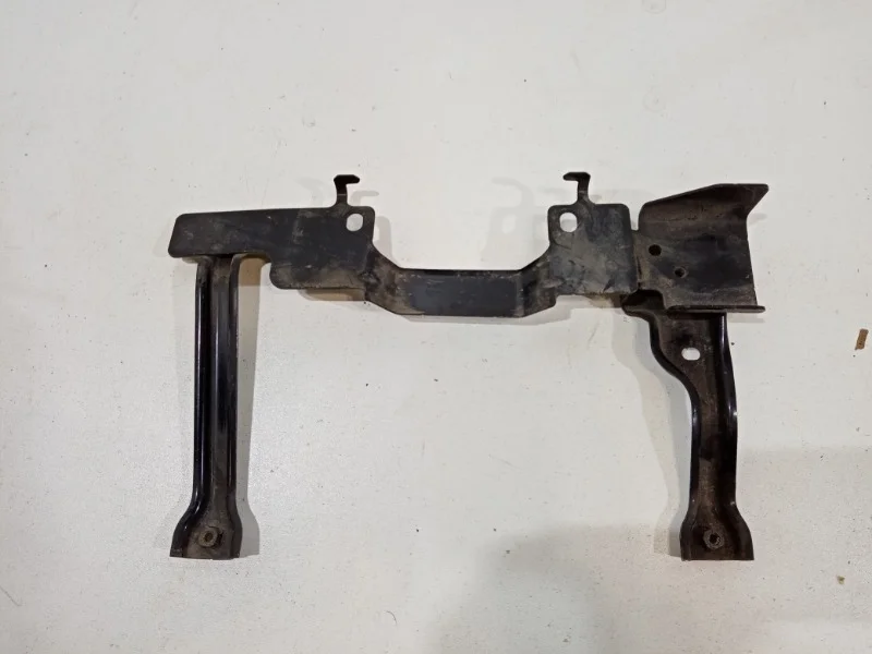 Кронштейн замка капота Mazda 6 2007-2013 GH